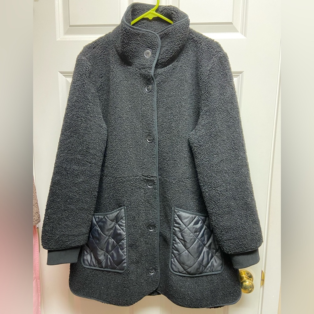 Women’s wool coat with quilted detailing